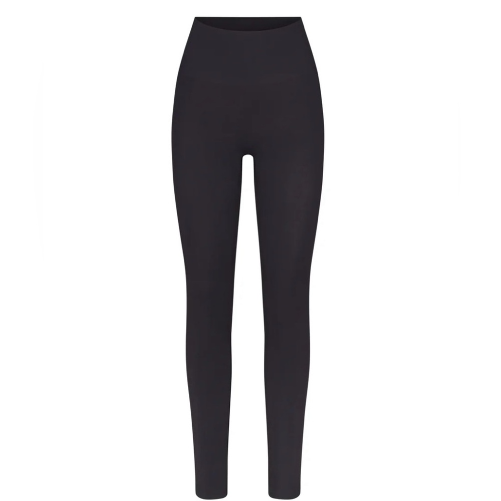 Skims SOFT SMOOTHING SEAMLESS
LEGGING
